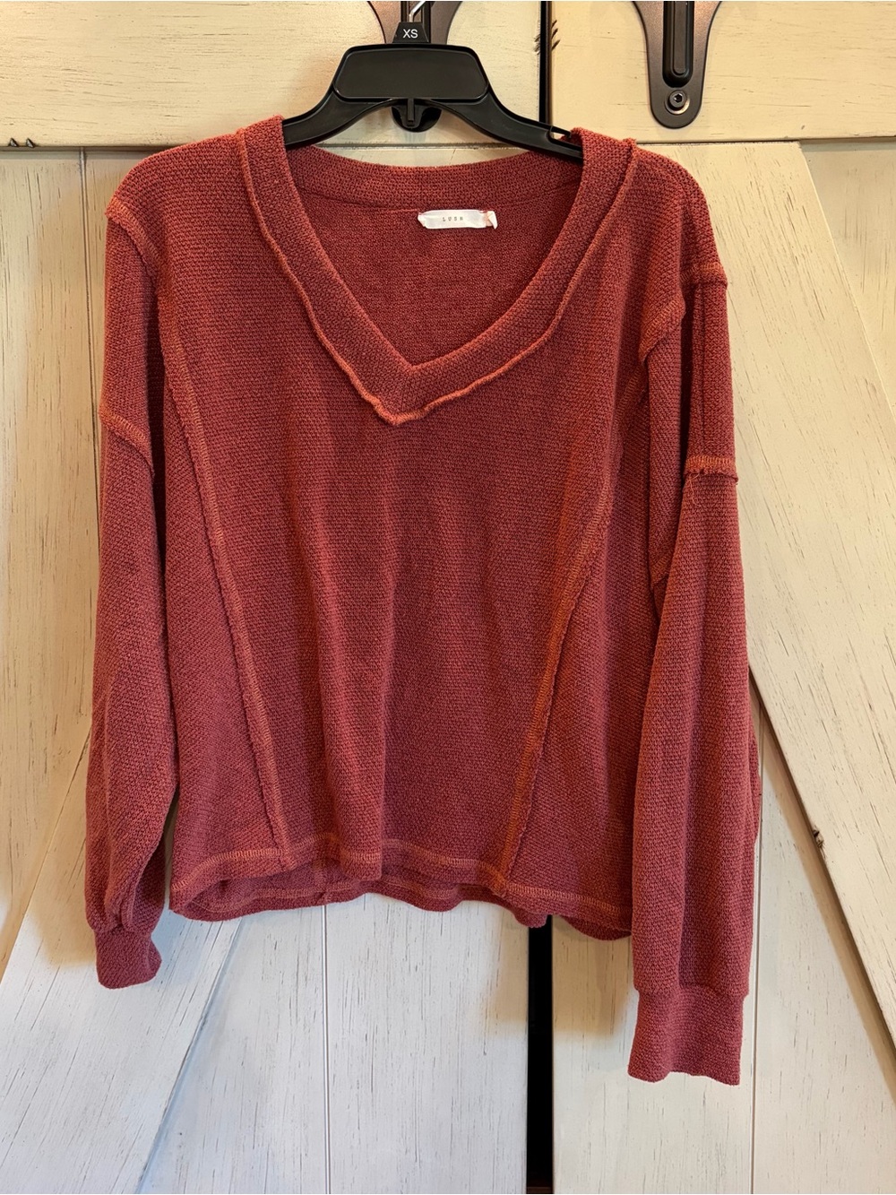 Lush V-Neck Sweater in Rust Red Size XL